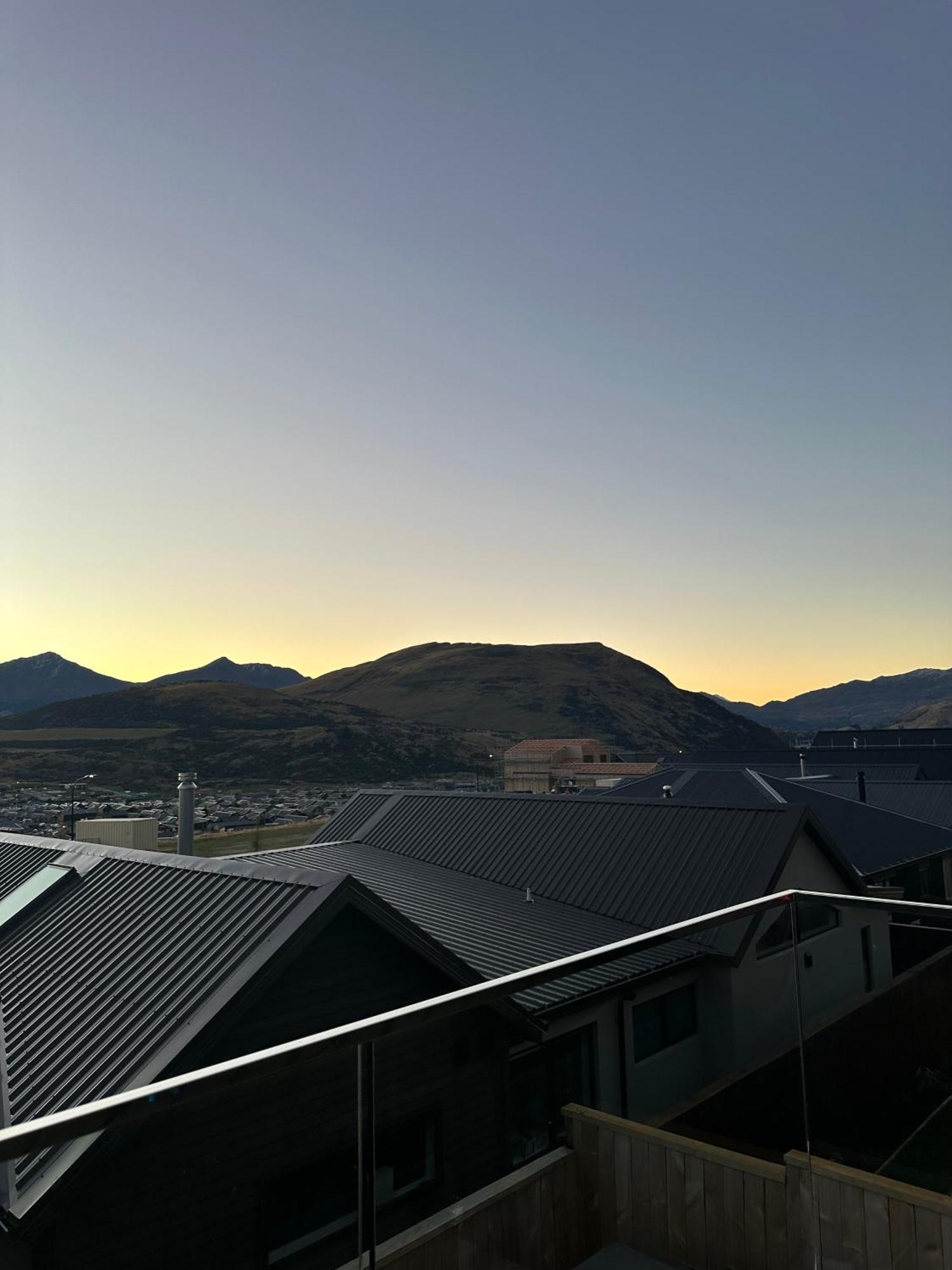 Remarkable View With Hot Tub Frankton Exterior foto