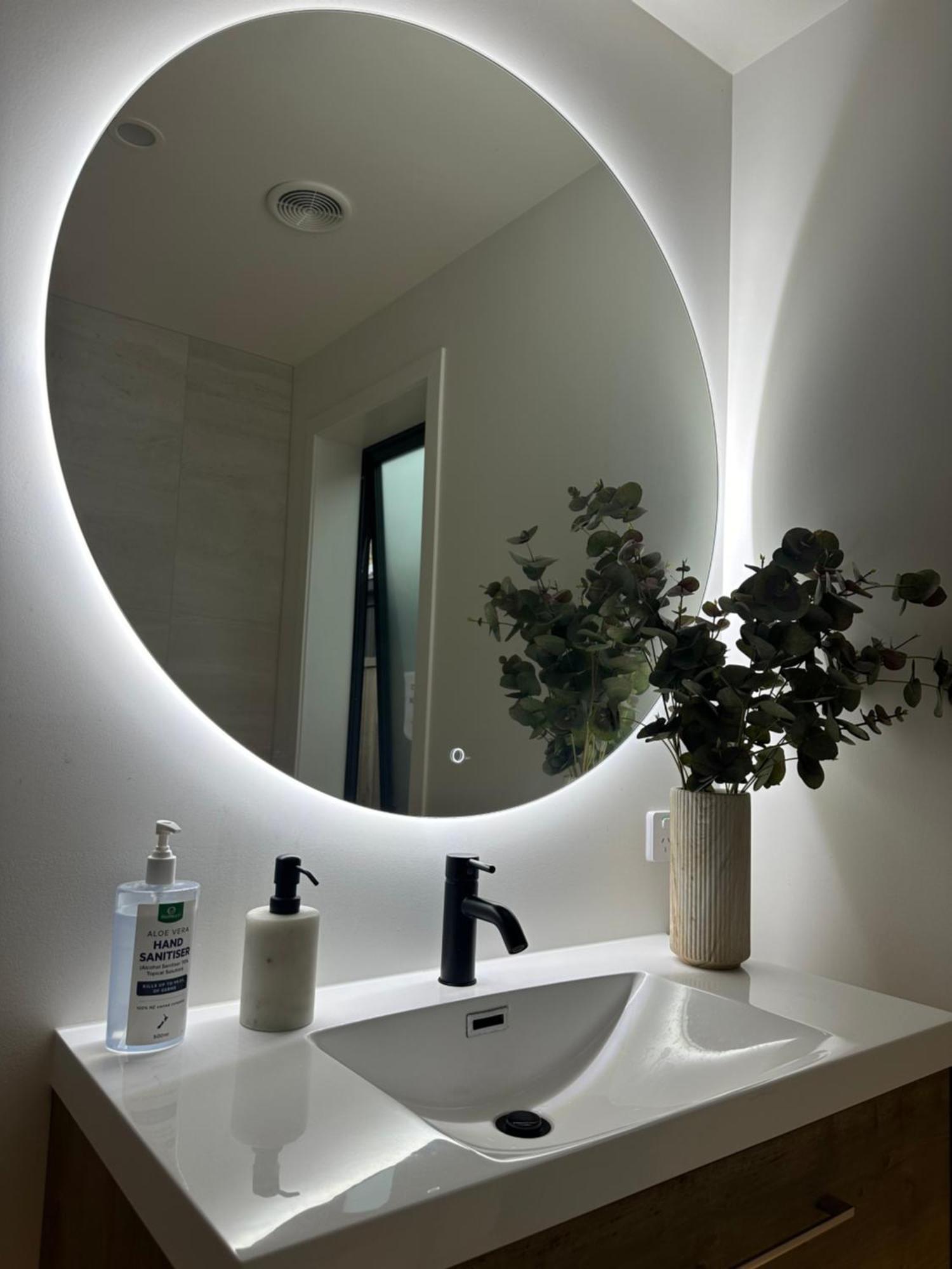 Remarkable View With Hot Tub Frankton Habitación foto